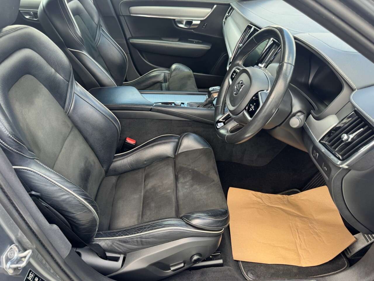2018 VOLVO S90 2018 VOLVO S90