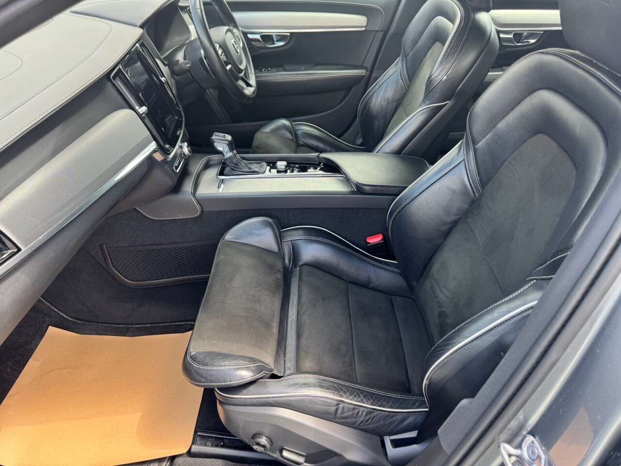 2018 VOLVO S90 2018 VOLVO S90