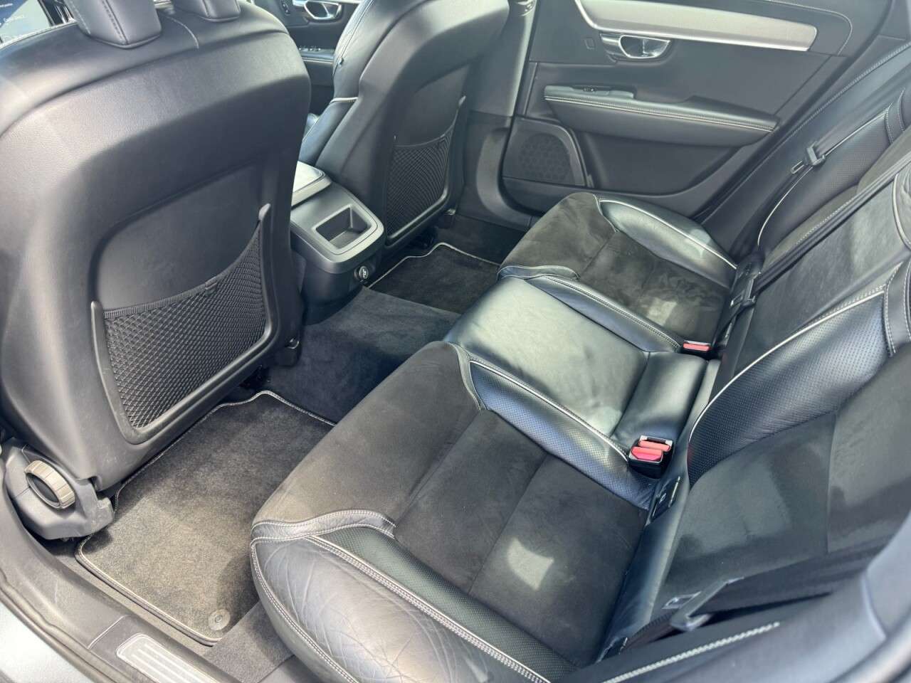 2018 VOLVO S90 2018 VOLVO S90