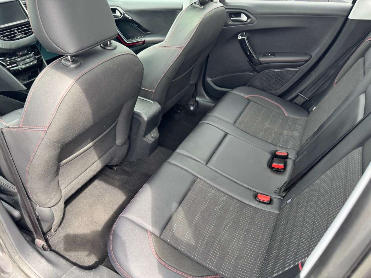 2018 PEUGEOT 2008 2018 PEUGEOT 2008