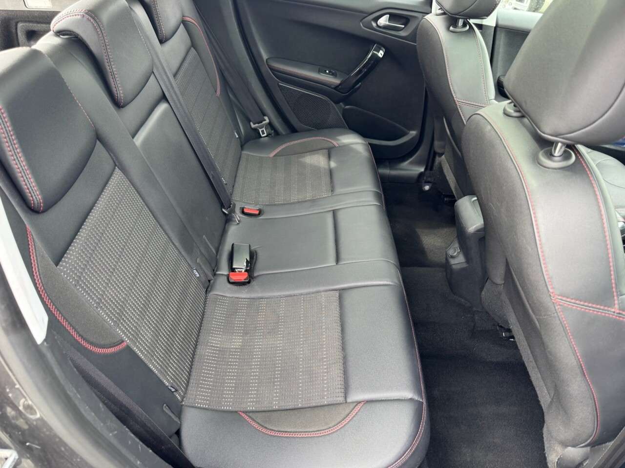 2018 PEUGEOT 2008 2018 PEUGEOT 2008