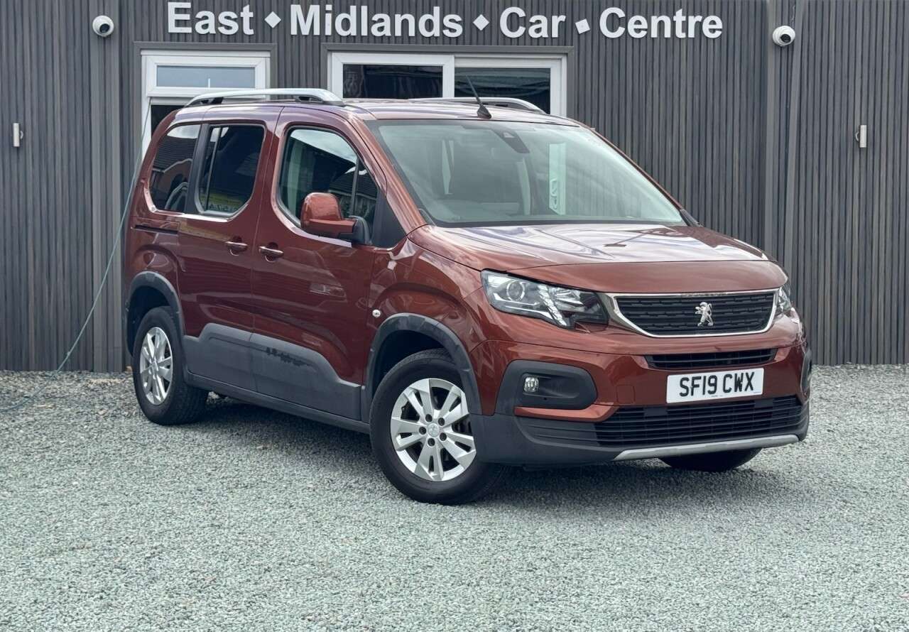 A 2019 PEUGEOT RIFTER 1.5 BlueHDi Allure Standard MPV 5dr Diesel Manual Euro 6 (100 ps) A 2019 PEUGEOT RIFTER 1.5 BlueHDi Allure Standard MPV 5dr Diesel Manual Euro 6 (100 ps)