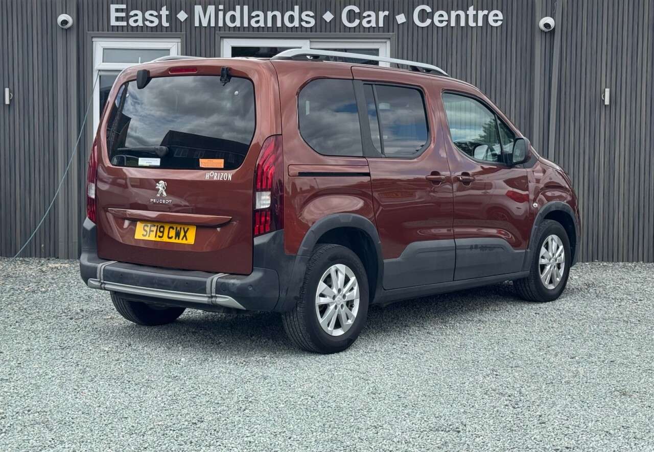 A 2019 PEUGEOT RIFTER 1.5 BlueHDi Allure Standard MPV 5dr Diesel Manual Euro 6 (100 ps) A 2019 PEUGEOT RIFTER 1.5 BlueHDi Allure Standard MPV 5dr Diesel Manual Euro 6 (100 ps)