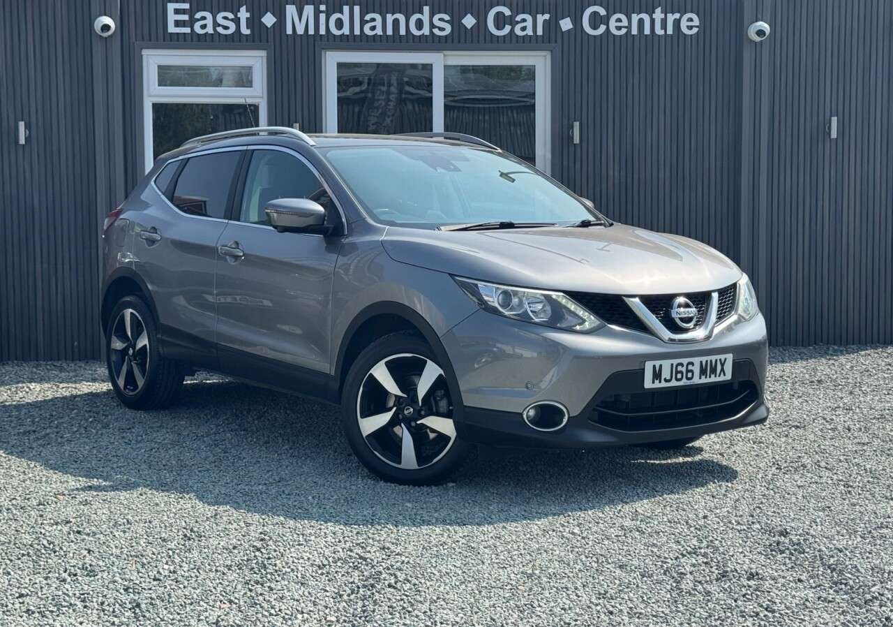 A 2016 NISSAN QASHQAI 1.2 DIG-T N-Connecta SUV 5dr Petrol Manual 2WD Euro 6 (s/s) (115 ps) A 2016 NISSAN QASHQAI 1.2 DIG-T N-Connecta SUV 5dr Petrol Manual 2WD Euro 6 (s/s) (115 ps)