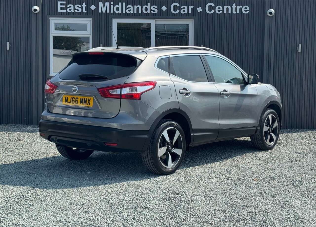 A 2016 NISSAN QASHQAI 1.2 DIG-T N-Connecta SUV 5dr Petrol Manual 2WD Euro 6 (s/s) (115 ps) A 2016 NISSAN QASHQAI 1.2 DIG-T N-Connecta SUV 5dr Petrol Manual 2WD Euro 6 (s/s) (115 ps)