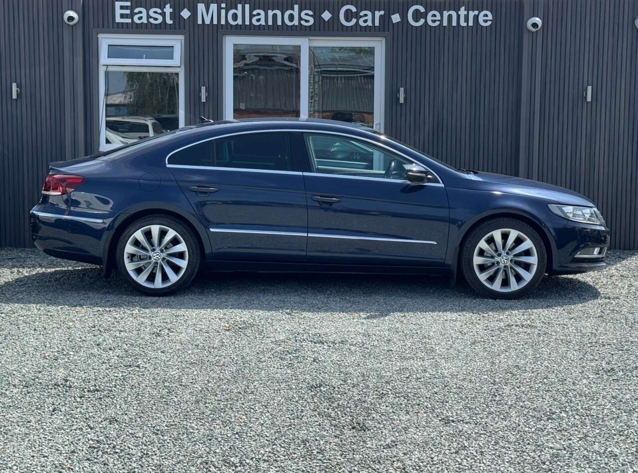 A 2015 VOLKSWAGEN CC 2.0 TDI BlueMotion Tech GT Saloon 4dr Diesel DSG Euro 5 (s/s) (140 ps) A 2015 VOLKSWAGEN CC 2.0 TDI BlueMotion Tech GT Saloon 4dr Diesel DSG Euro 5 (s/s) (140 ps)