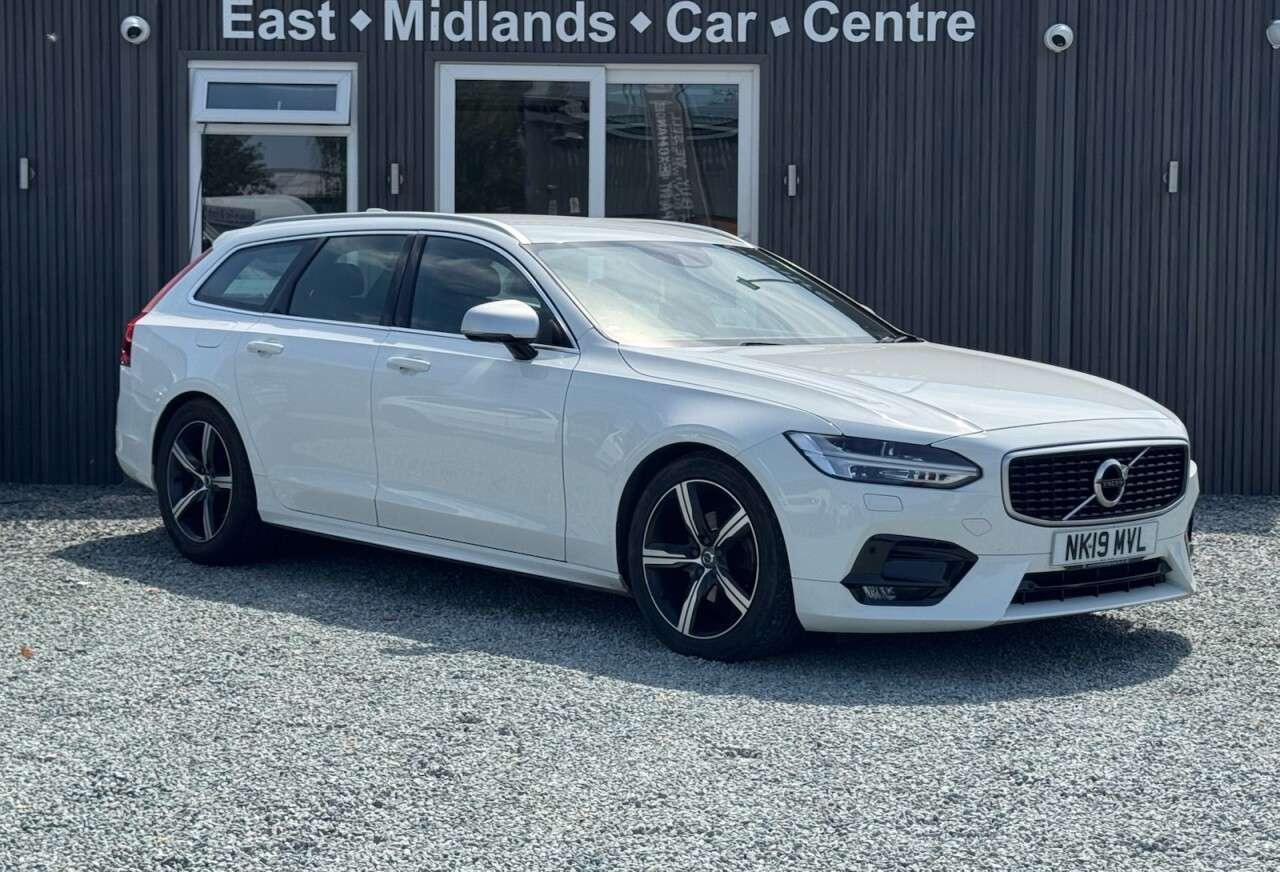 A 2019 VOLVO V90 2.0 D4 R-Design Estate 5dr Diesel Auto Euro 6 (s/s) (190 ps) A 2019 VOLVO V90 2.0 D4 R-Design Estate 5dr Diesel Auto Euro 6 (s/s) (190 ps)