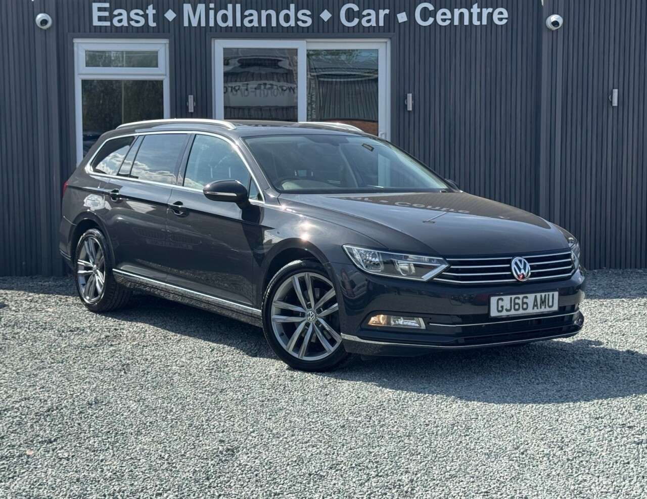 A 2016 VOLKSWAGEN PASSAT 2.0 TDI BlueMotion Tech GT Estate 5dr Diesel DSG Euro 6 (s/s) (150 ps) A 2016 VOLKSWAGEN PASSAT 2.0 TDI BlueMotion Tech GT Estate 5dr Diesel DSG Euro 6 (s/s) (150 ps)