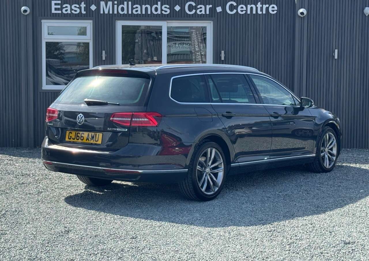 A 2016 VOLKSWAGEN PASSAT 2.0 TDI BlueMotion Tech GT Estate 5dr Diesel DSG Euro 6 (s/s) (150 ps) A 2016 VOLKSWAGEN PASSAT 2.0 TDI BlueMotion Tech GT Estate 5dr Diesel DSG Euro 6 (s/s) (150 ps)