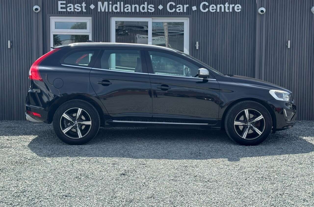 A 2016 VOLVO XC60 2.4 D4 R-Design Lux Nav SUV 5dr Diesel Auto AWD Euro 6 (s/s) (190 ps) A 2016 VOLVO XC60 2.4 D4 R-Design Lux Nav SUV 5dr Diesel Auto AWD Euro 6 (s/s) (190 ps)