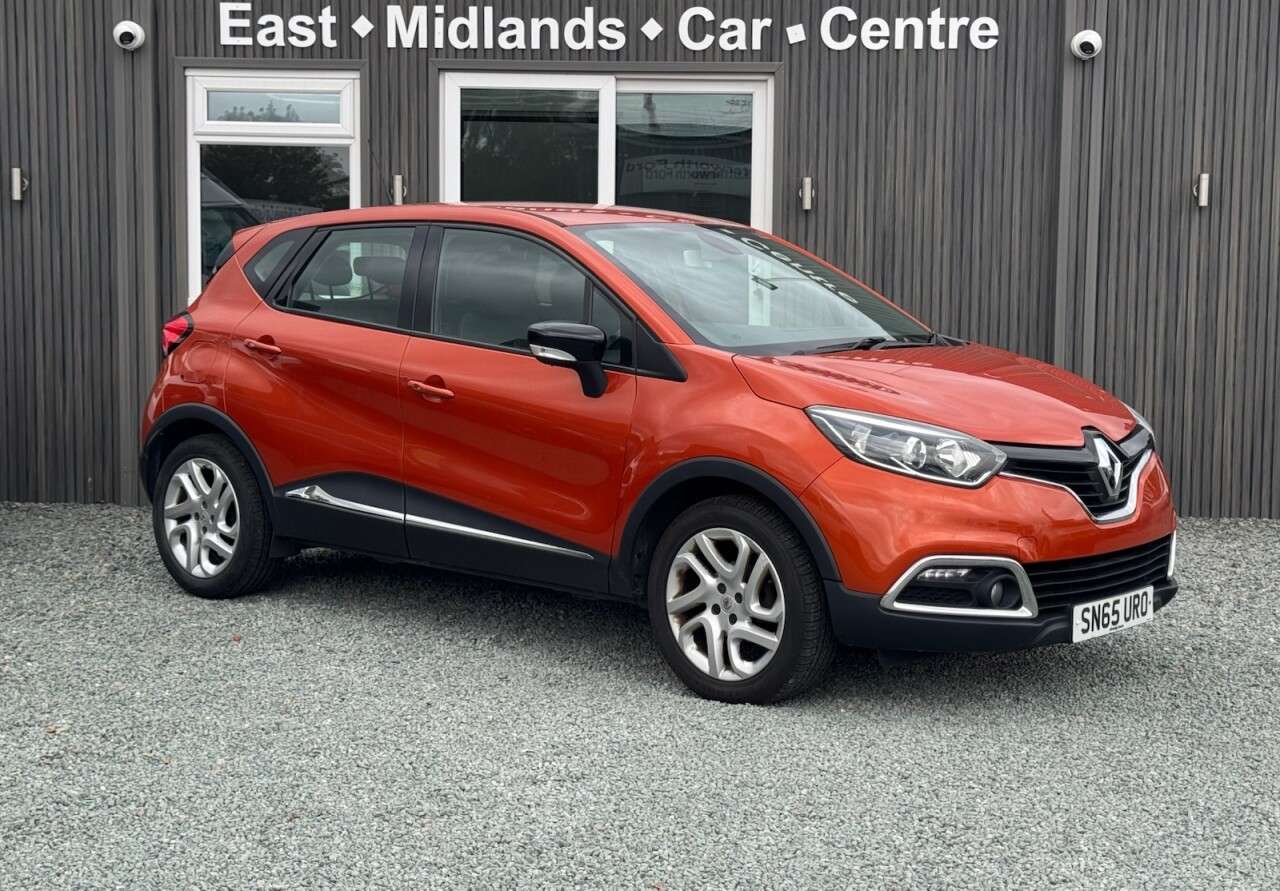 A 2015 RENAULT CAPTUR 0.9 TCe ENERGY Dynamique Nav SUV 5dr Petrol Manual Euro 6 (s/s) (90 ps) A 2015 RENAULT CAPTUR 0.9 TCe ENERGY Dynamique Nav SUV 5dr Petrol Manual Euro 6 (s/s) (90 ps)