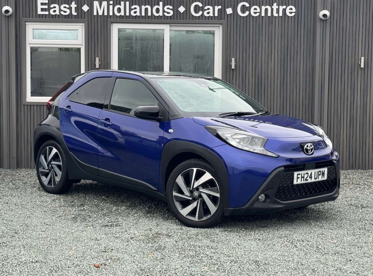 A 2024 TOYOTA AYGO X 1.0 VVT-i Edge Hatchback 5dr Petrol Manual Euro 6 (s/s) (72 ps) A 2024 TOYOTA AYGO X 1.0 VVT-i Edge Hatchback 5dr Petrol Manual Euro 6 (s/s) (72 ps)
