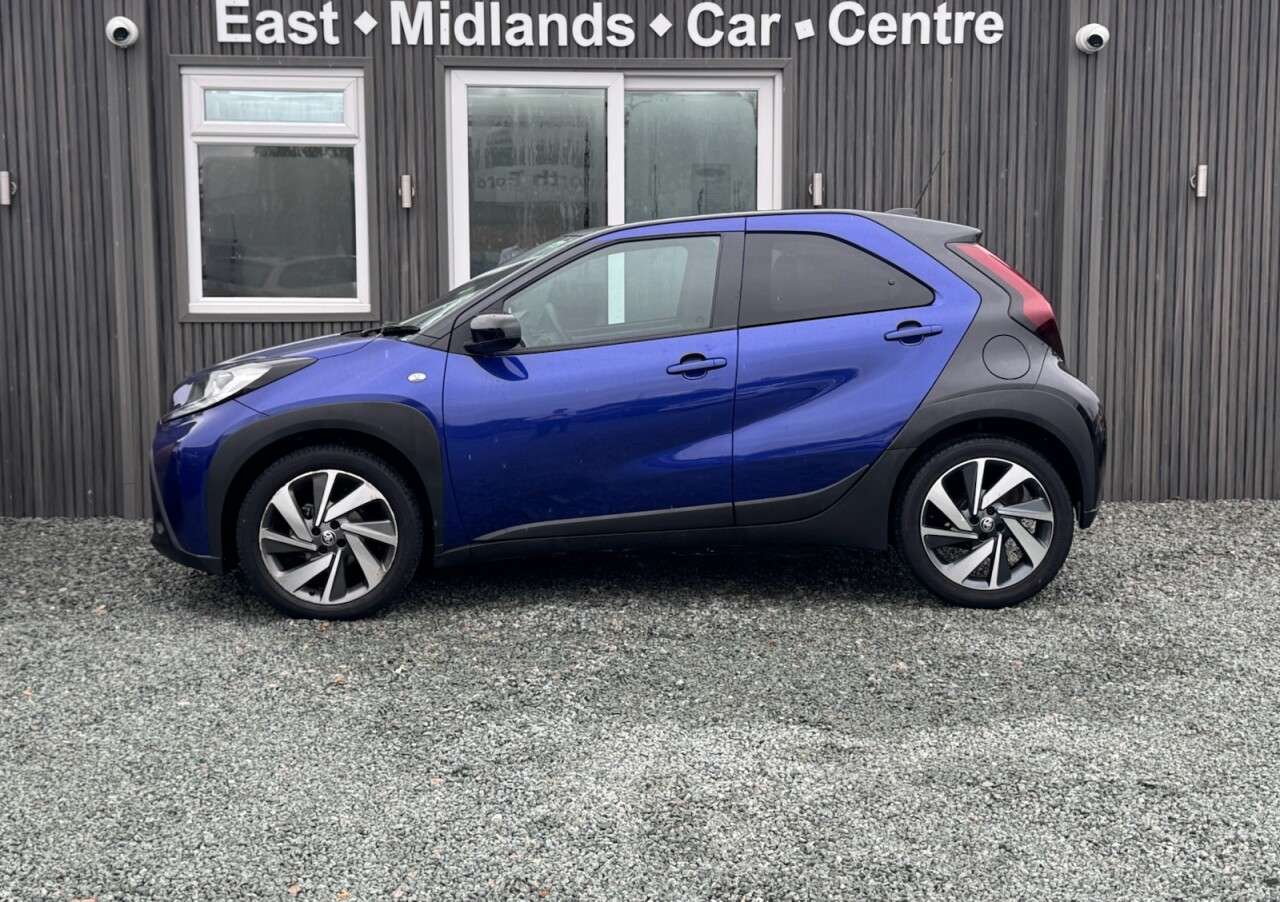 2024 TOYOTA AYGO X 2024 TOYOTA AYGO X