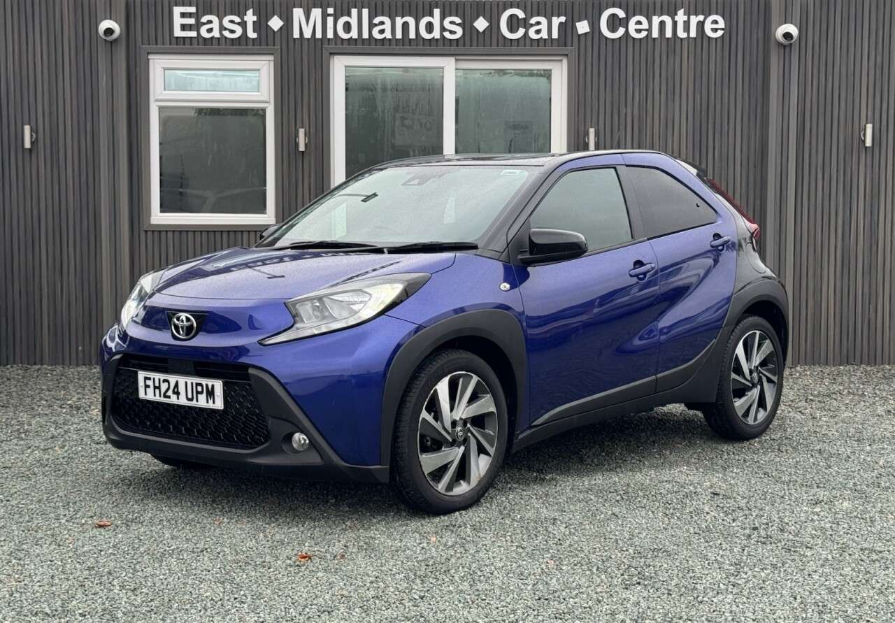 2024 TOYOTA AYGO X 2024 TOYOTA AYGO X