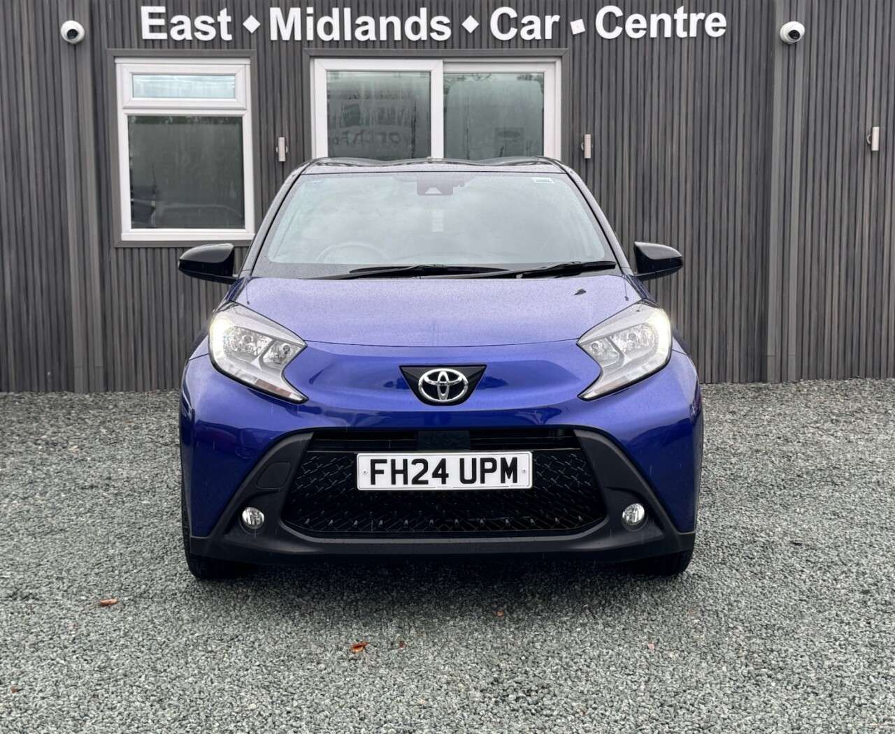 2024 TOYOTA AYGO X 2024 TOYOTA AYGO X