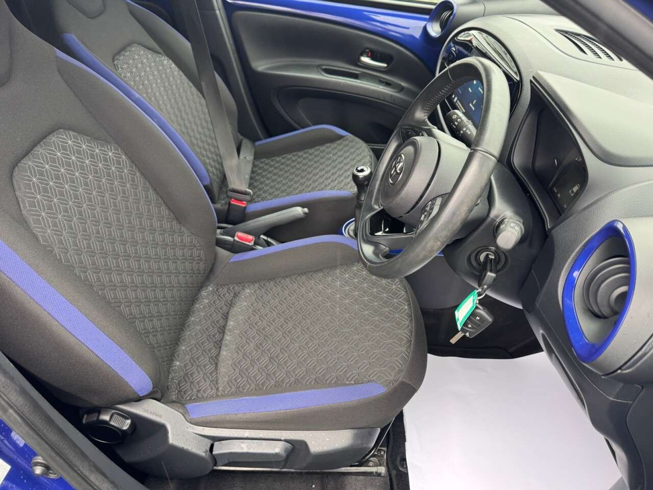 2024 TOYOTA AYGO X 2024 TOYOTA AYGO X