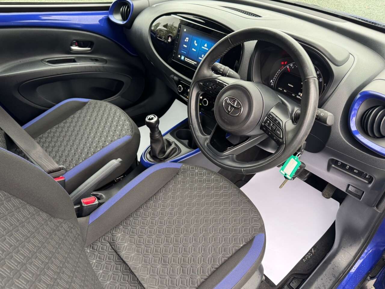 2024 TOYOTA AYGO X 2024 TOYOTA AYGO X