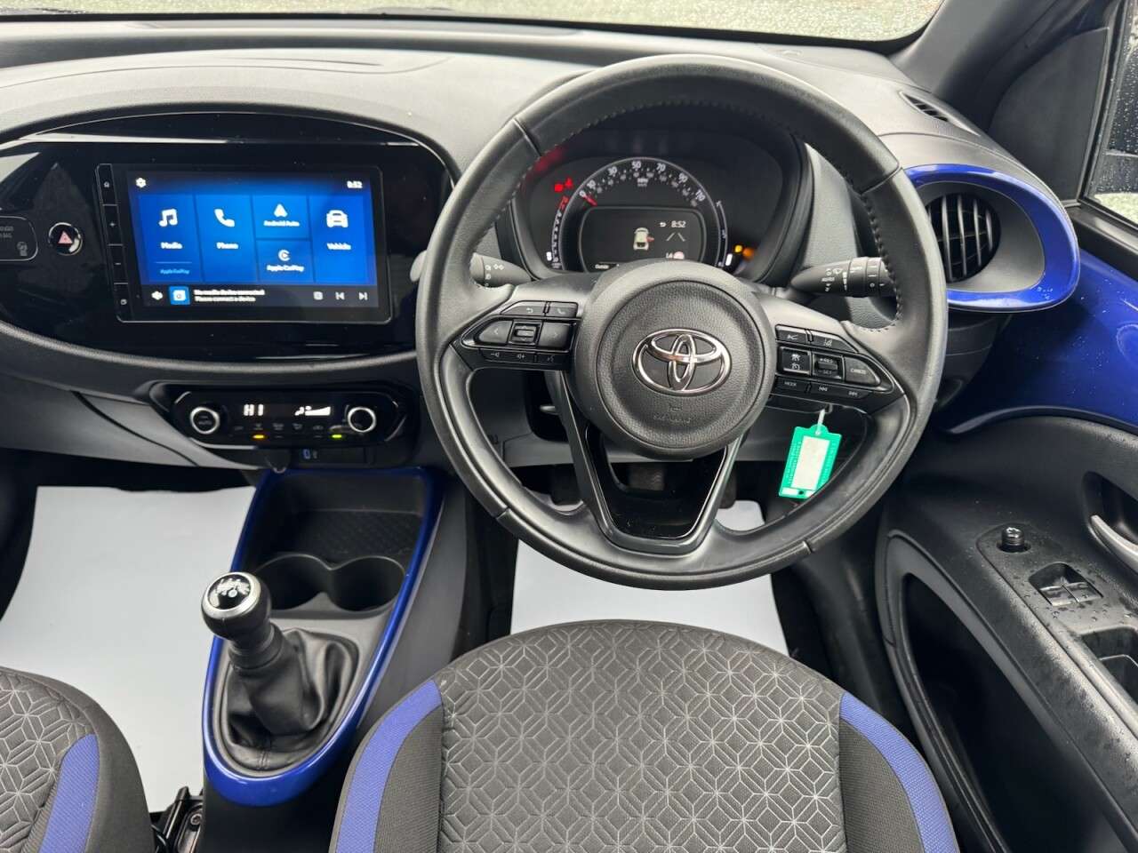 2024 TOYOTA AYGO X 2024 TOYOTA AYGO X