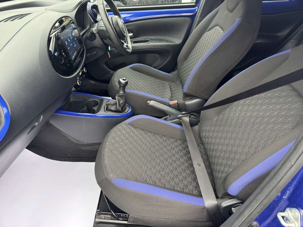 2024 TOYOTA AYGO X 2024 TOYOTA AYGO X