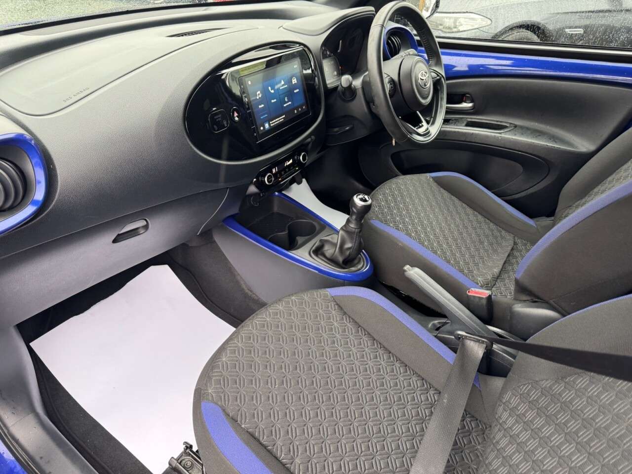 2024 TOYOTA AYGO X 2024 TOYOTA AYGO X