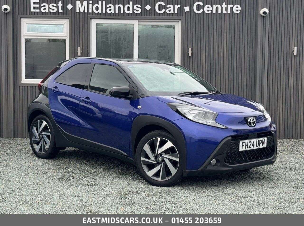 A 2024 TOYOTA AYGO X 1.0 VVT-i Edge Hatchback 5dr Petrol Manual Euro 6 (s/s) (72 ps) A 2024 TOYOTA AYGO X 1.0 VVT-i Edge Hatchback 5dr Petrol Manual Euro 6 (s/s) (72 ps)