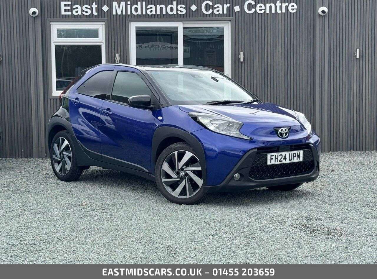 A 2024 TOYOTA AYGO X 1.0 VVT-i Edge Hatchback 5dr Petrol Manual Euro 6 (s/s) (72 ps) A 2024 TOYOTA AYGO X 1.0 VVT-i Edge Hatchback 5dr Petrol Manual Euro 6 (s/s) (72 ps)