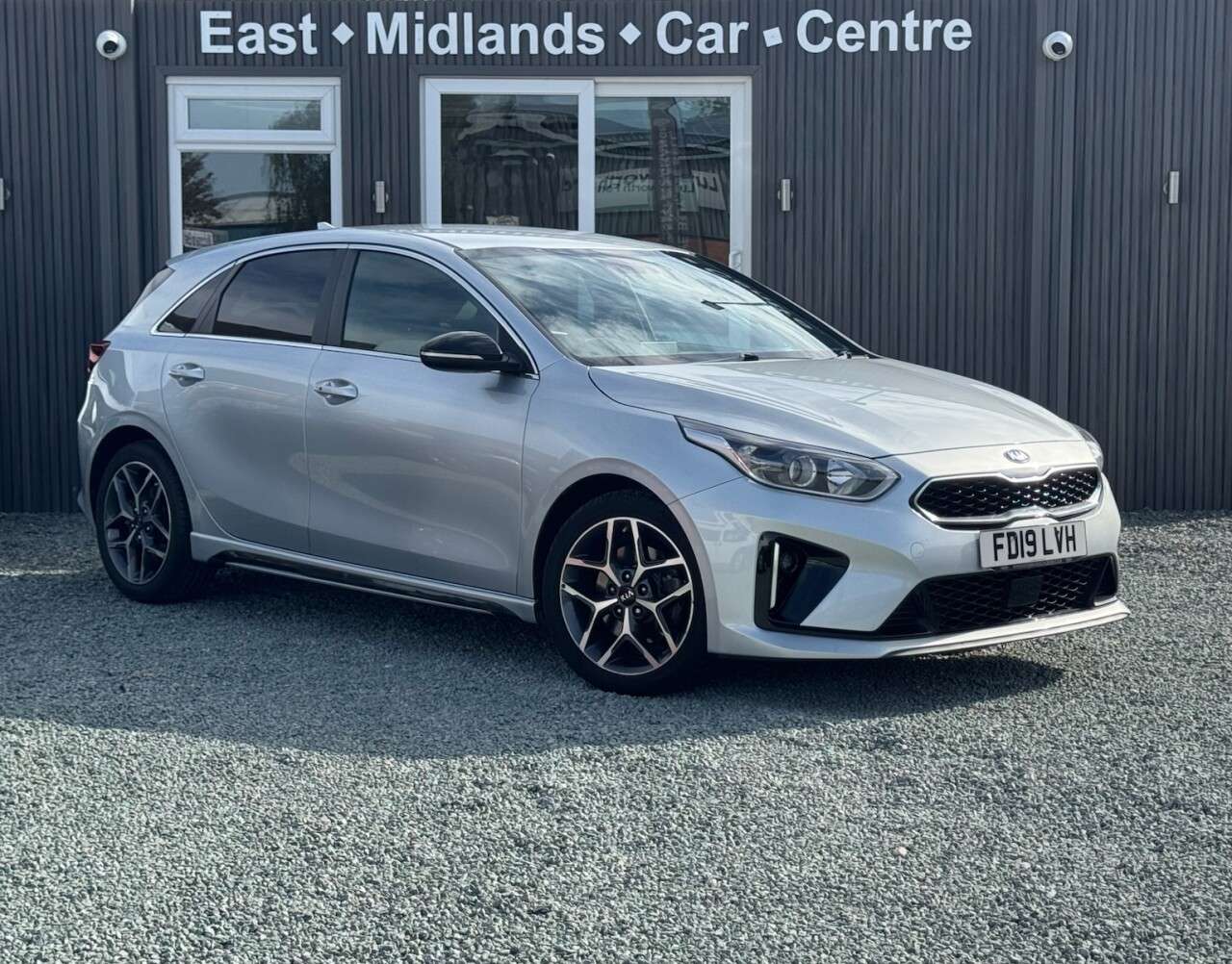 A 2019 KIA CEED 1.0 T-GDi GT-Line Hatchback 5dr Petrol Manual Euro 6 (s/s) (118 bhp) A 2019 KIA CEED 1.0 T-GDi GT-Line Hatchback 5dr Petrol Manual Euro 6 (s/s) (118 bhp)