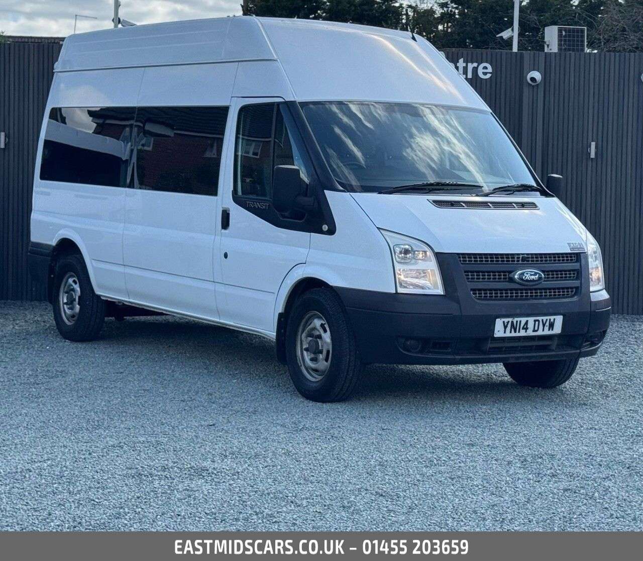 A 2014 FORD TRANSIT 2.2 TDCi 350 Panel Van 3dr Diesel Manual FWD L2 H3 (209 g/km, 123 bhp) A 2014 FORD TRANSIT 2.2 TDCi 350 Panel Van 3dr Diesel Manual FWD L2 H3 (209 g/km, 123 bhp)