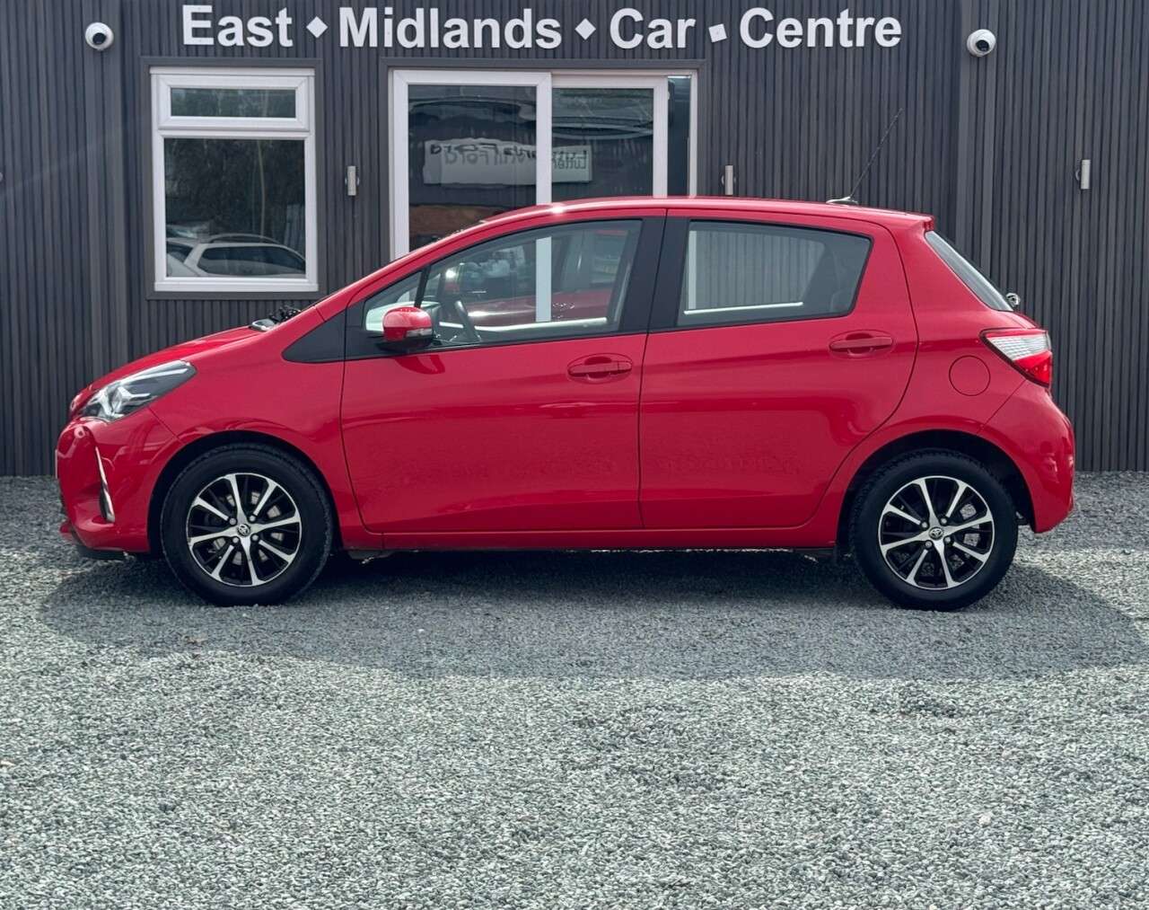 2018 TOYOTA YARIS 2018 TOYOTA YARIS