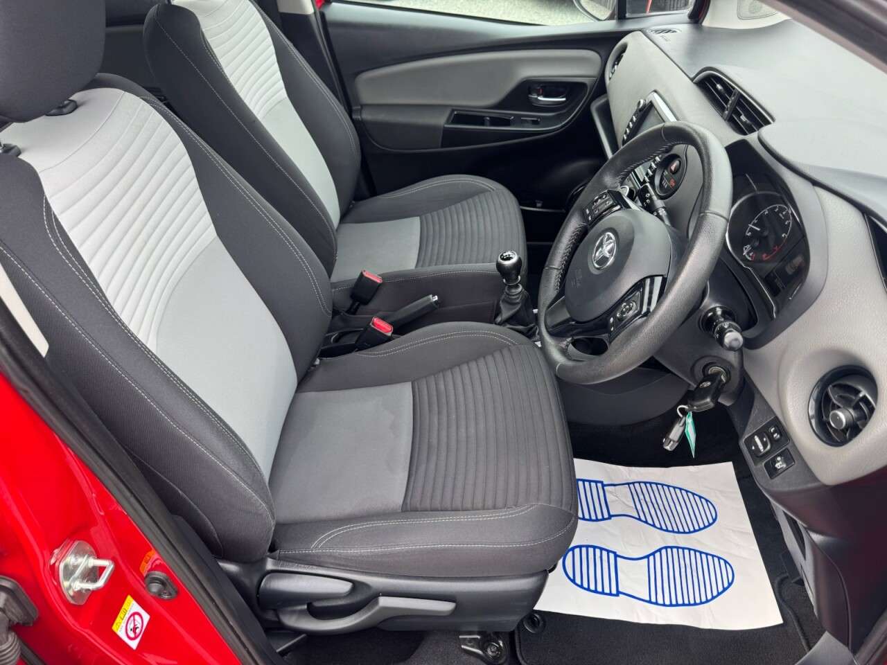 2018 TOYOTA YARIS 2018 TOYOTA YARIS