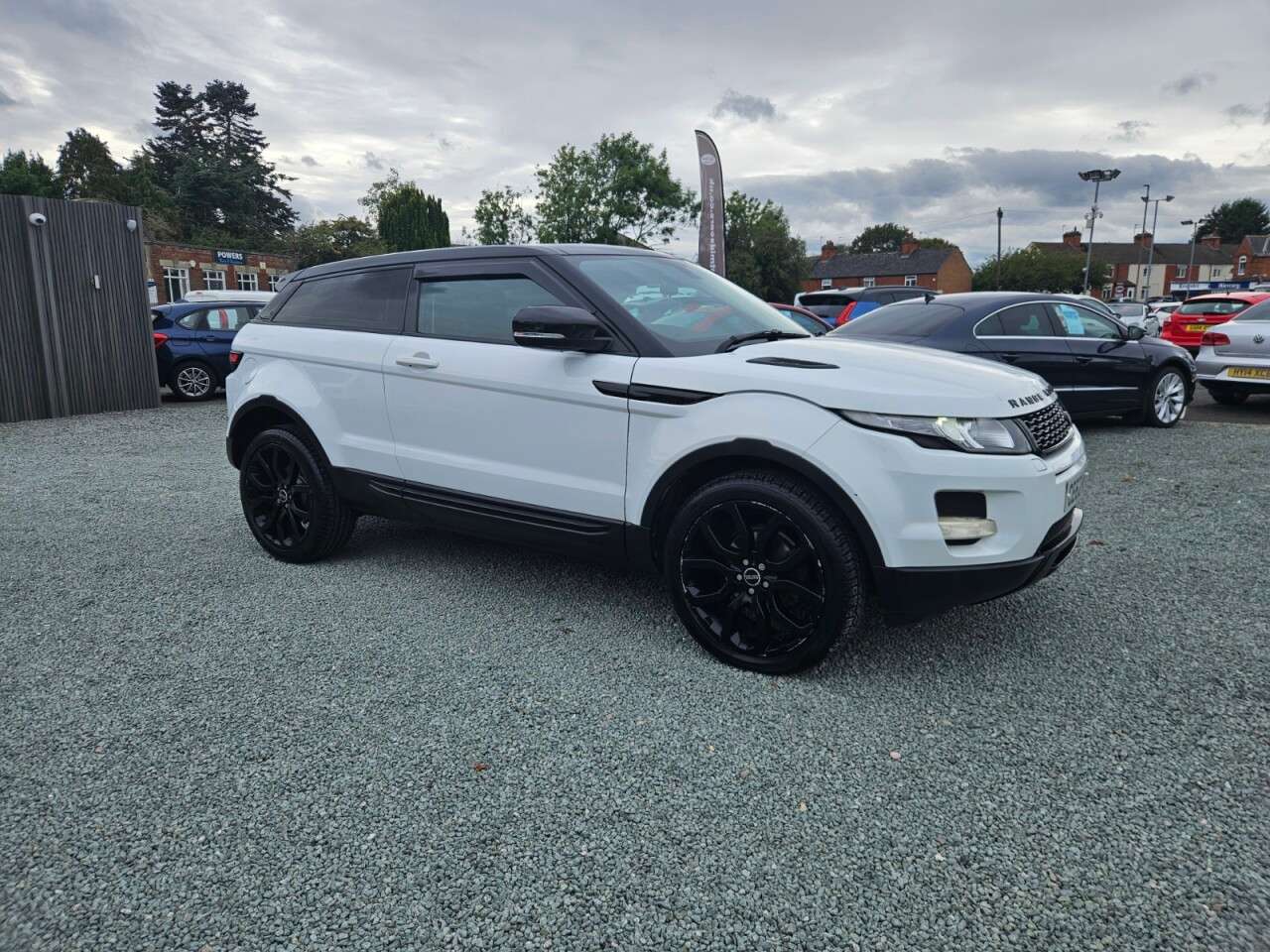 A 2012 LAND ROVER RANGE ROVER EVOQUE 2.2 SD4 Pure Coupe 3dr Diesel Auto 4WD Euro 5 (190 ps) A 2012 LAND ROVER RANGE ROVER EVOQUE 2.2 SD4 Pure Coupe 3dr Diesel Auto 4WD Euro 5 (190 ps)