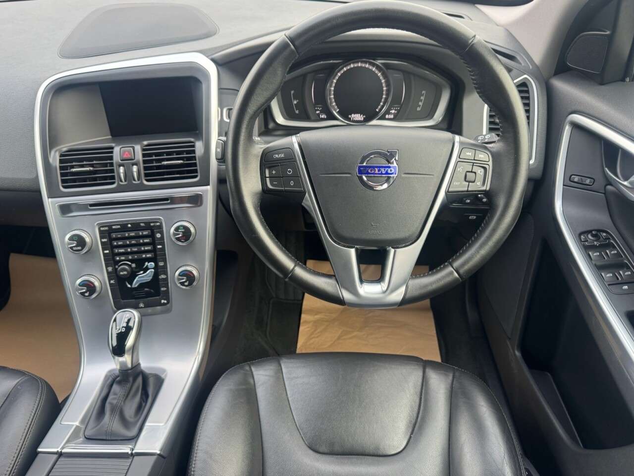 2017 VOLVO XC60 2017 VOLVO XC60
