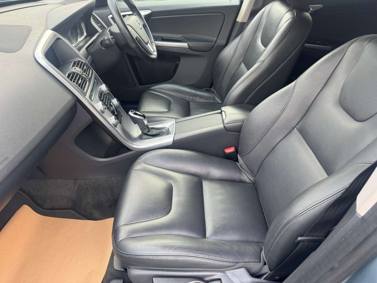 2017 VOLVO XC60 2017 VOLVO XC60