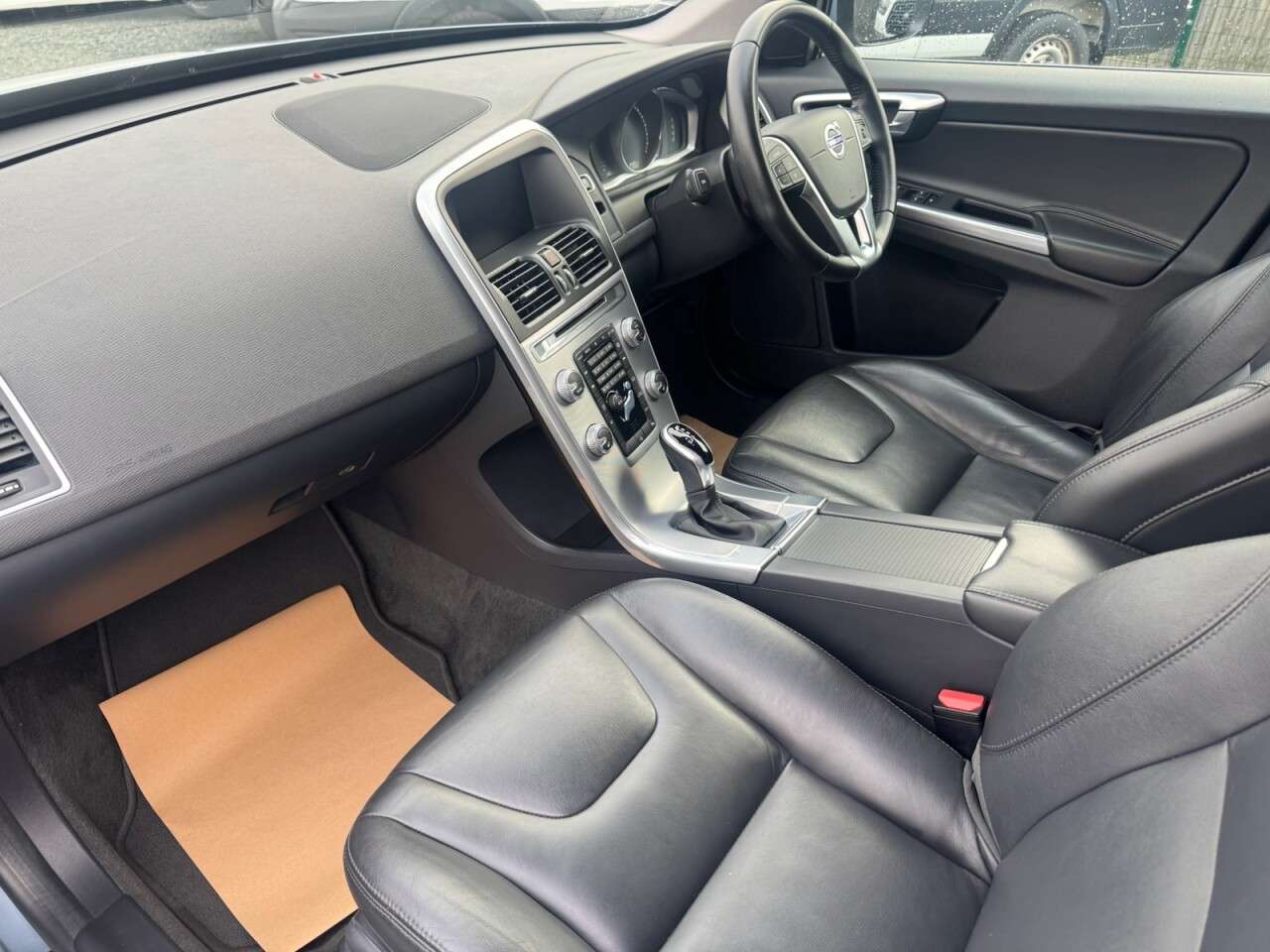 2017 VOLVO XC60 2017 VOLVO XC60