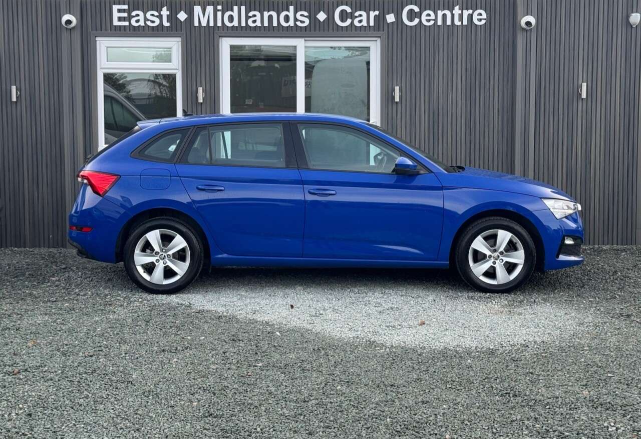 A 2022 SKODA SCALA 1.5 TSI SE Hatchback 5dr Petrol Manual Euro 6 (s/s) (150 ps) A 2022 SKODA SCALA 1.5 TSI SE Hatchback 5dr Petrol Manual Euro 6 (s/s) (150 ps)