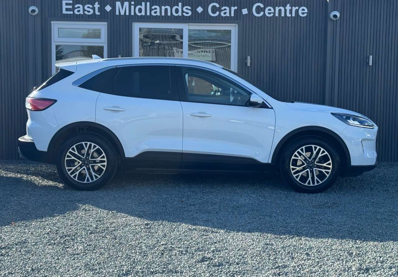 A 2022 FORD KUGA 1.5 EcoBlue Titanium SUV 5dr Diesel Manual Euro 6 (s/s) (120 ps) A 2022 FORD KUGA 1.5 EcoBlue Titanium SUV 5dr Diesel Manual Euro 6 (s/s) (120 ps)