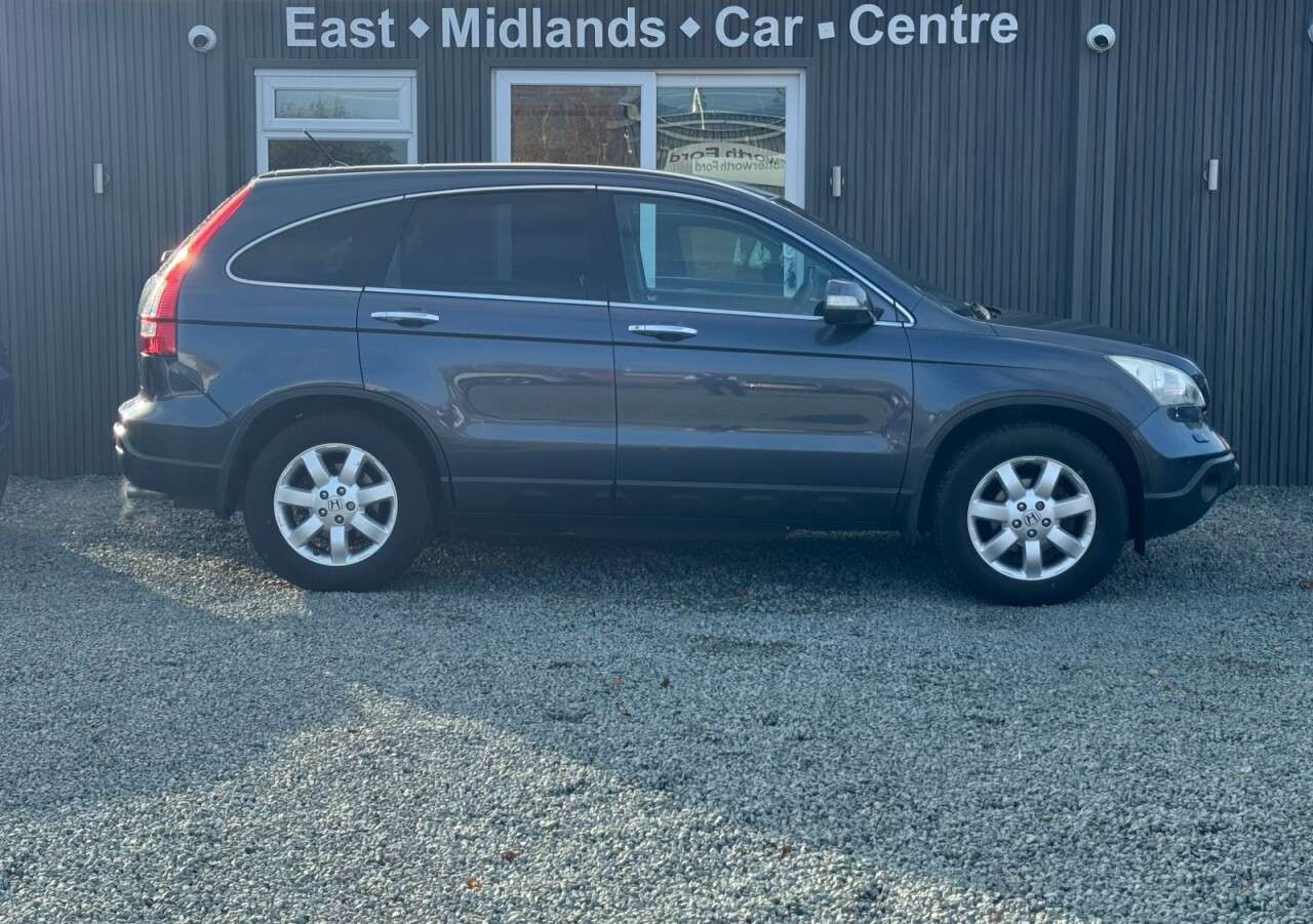 A 2007 HONDA CR-V 2.0 i-VTEC ES SUV 5dr Petrol Manual (192 g/km, 148 bhp) A 2007 HONDA CR-V 2.0 i-VTEC ES SUV 5dr Petrol Manual (192 g/km, 148 bhp)