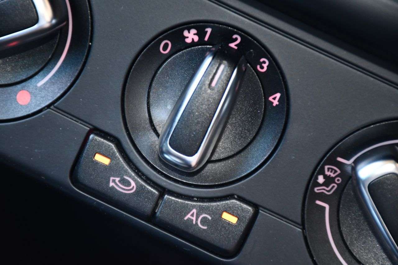 2014 VOLKSWAGEN POLO 2014 VOLKSWAGEN POLO