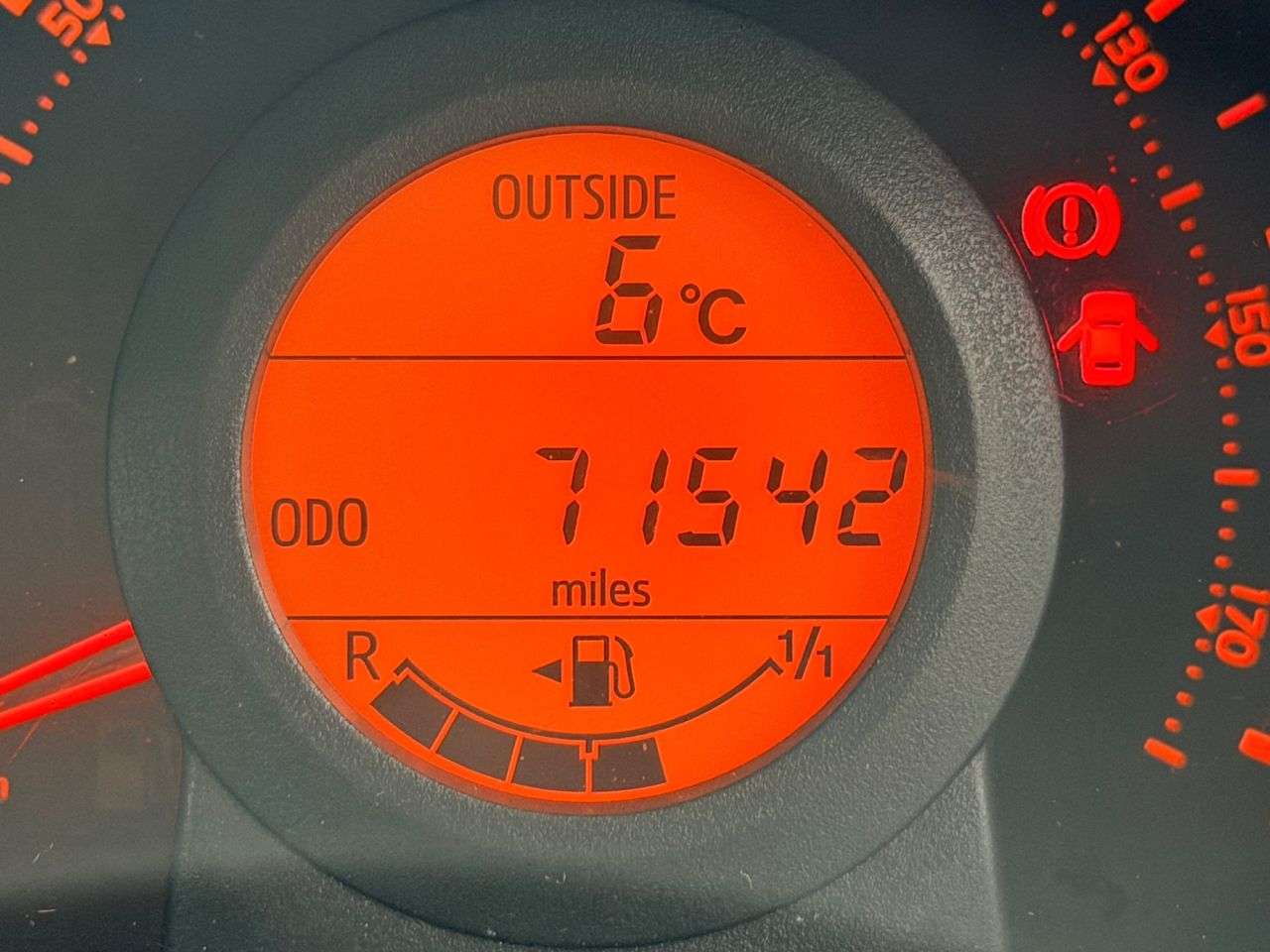 A 2014 CITROEN C1 1.0 TOUCH 3d 68 BHP A 2014 CITROEN C1 1.0 TOUCH 3d 68 BHP