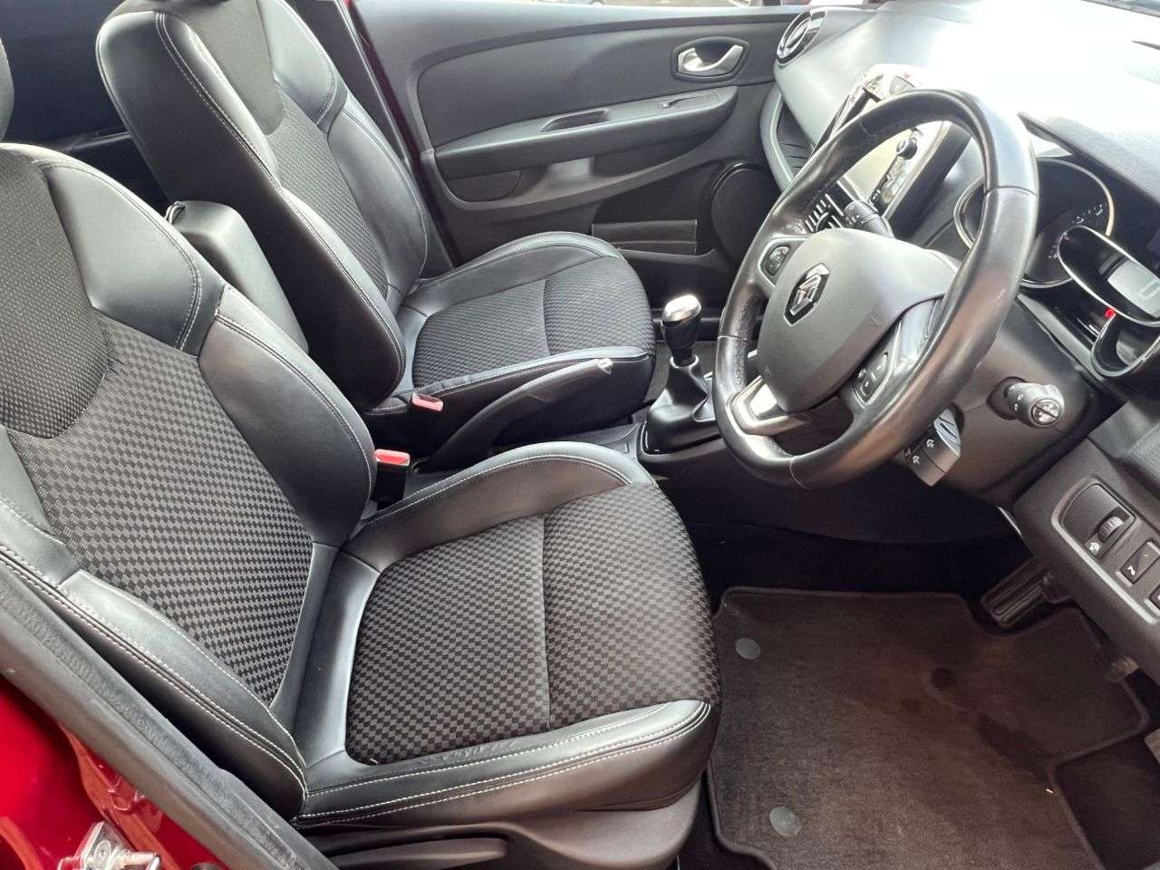 2018 RENAULT CLIO 2018 RENAULT CLIO