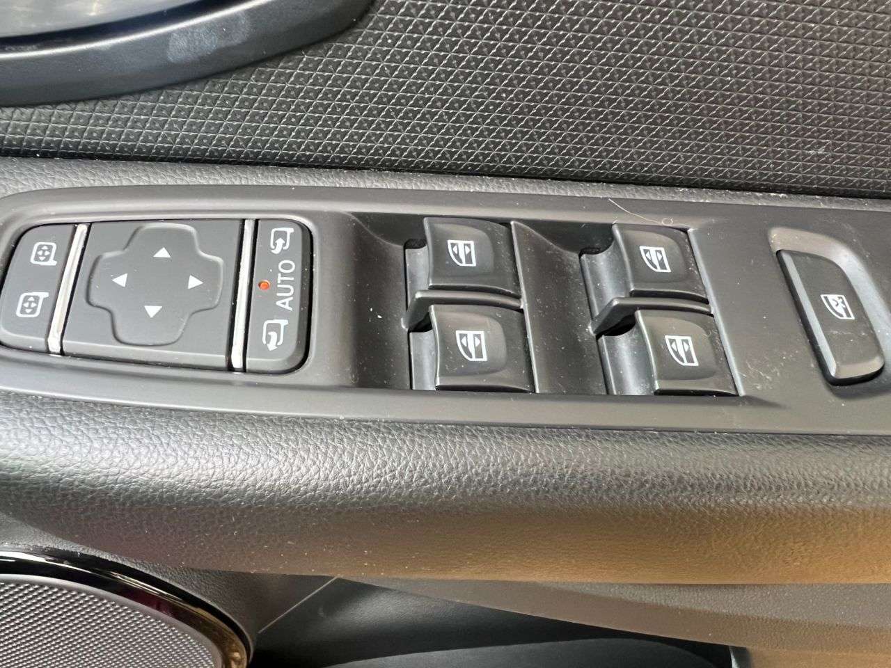 2018 RENAULT CLIO 2018 RENAULT CLIO