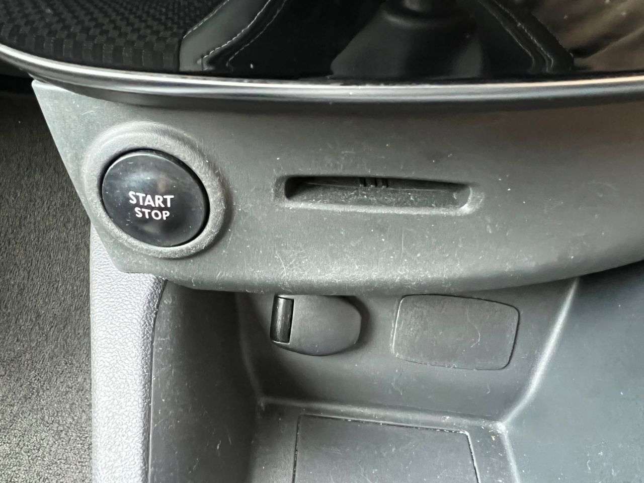 2018 RENAULT CLIO 2018 RENAULT CLIO