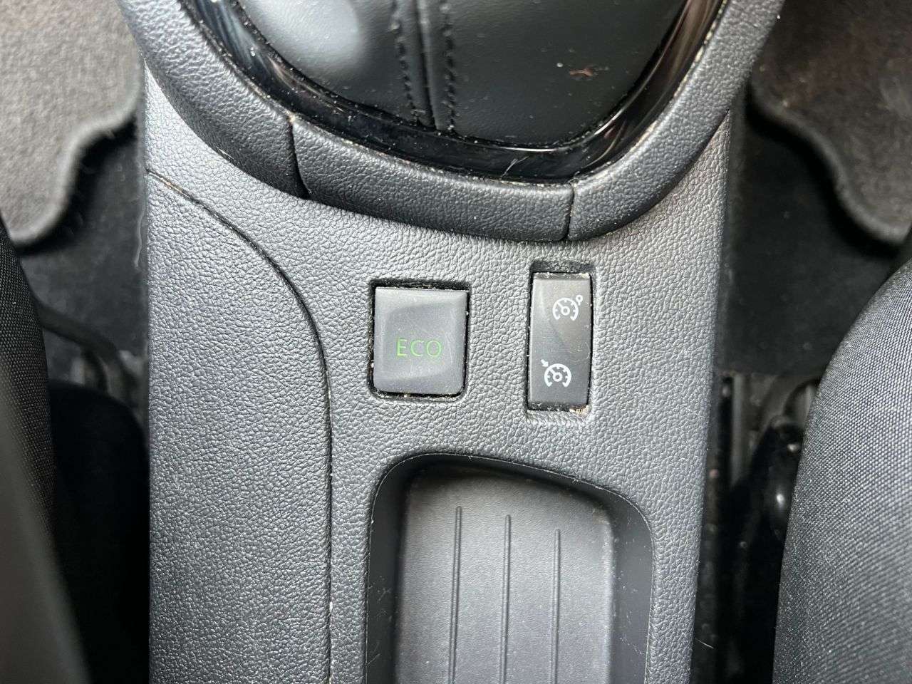 2018 RENAULT CLIO 2018 RENAULT CLIO