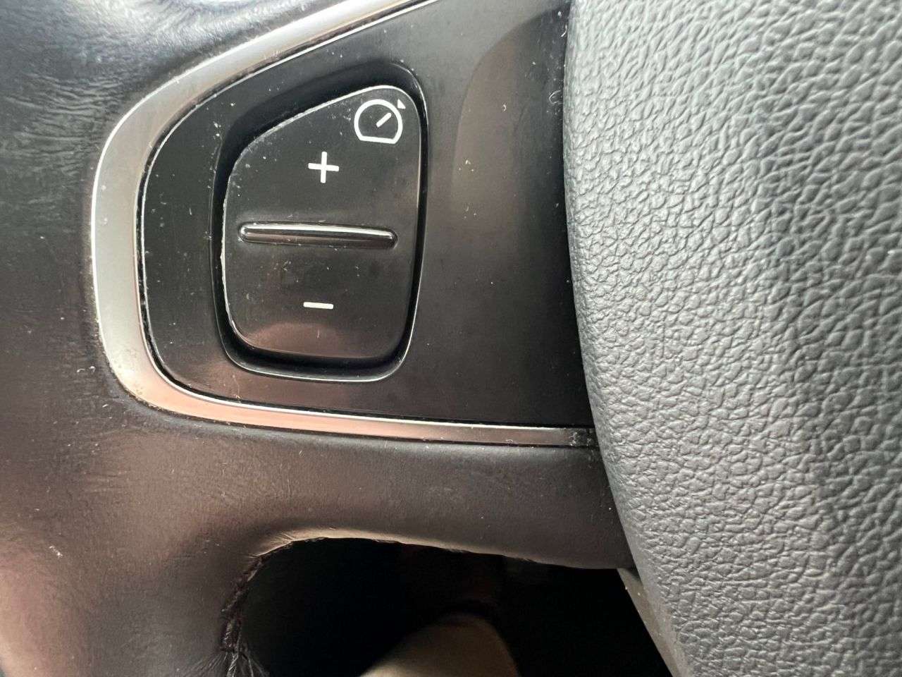 2018 RENAULT CLIO 2018 RENAULT CLIO