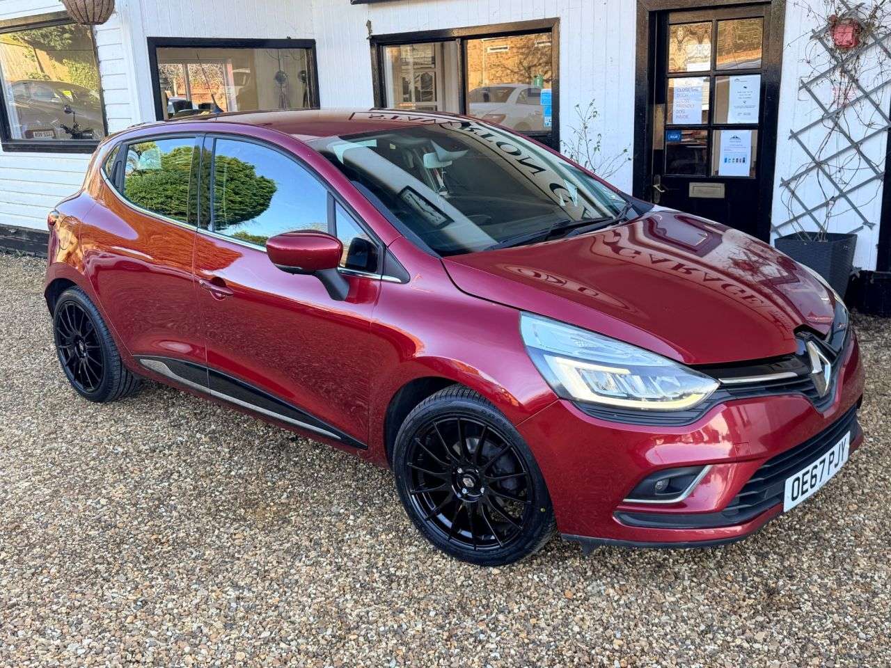 A 2018 RENAULT CLIO 1.5 dCi Dynamique S Nav Hatchback 5dr Diesel Manual Euro 6 (s/s) (90 ps) A 2018 RENAULT CLIO 1.5 dCi Dynamique S Nav Hatchback 5dr Diesel Manual Euro 6 (s/s) (90 ps)