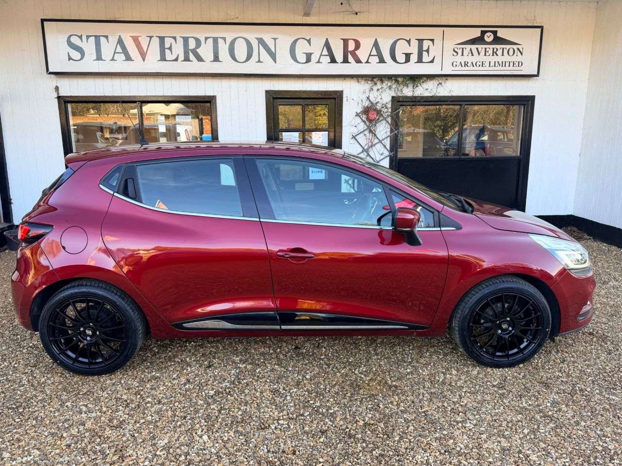 2018 RENAULT CLIO 2018 RENAULT CLIO