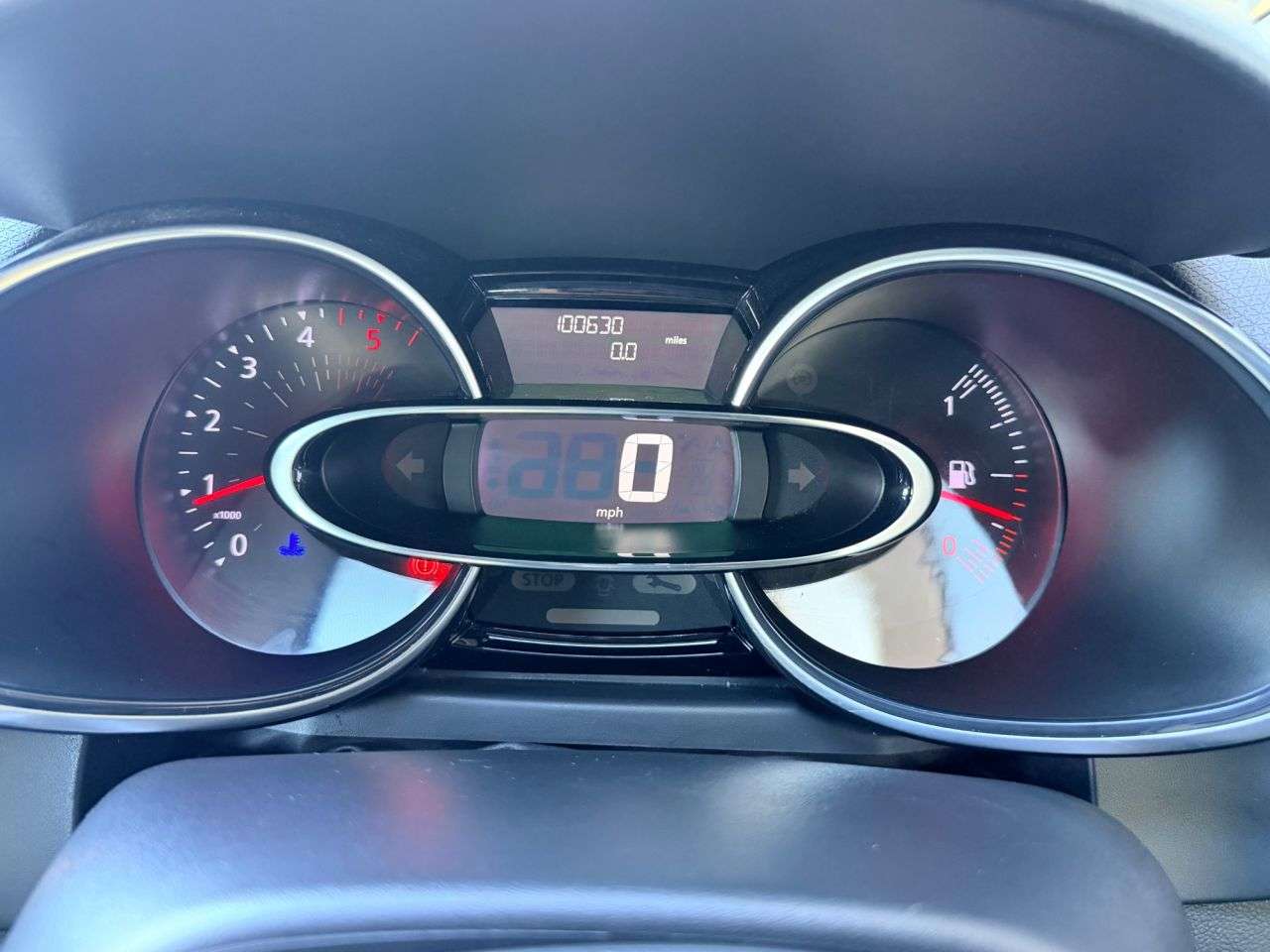 A 2018 RENAULT CLIO 1.5 dCi Dynamique S Nav Hatchback 5dr Diesel Manual Euro 6 (s/s) (90 ps) A 2018 RENAULT CLIO 1.5 dCi Dynamique S Nav Hatchback 5dr Diesel Manual Euro 6 (s/s) (90 ps)