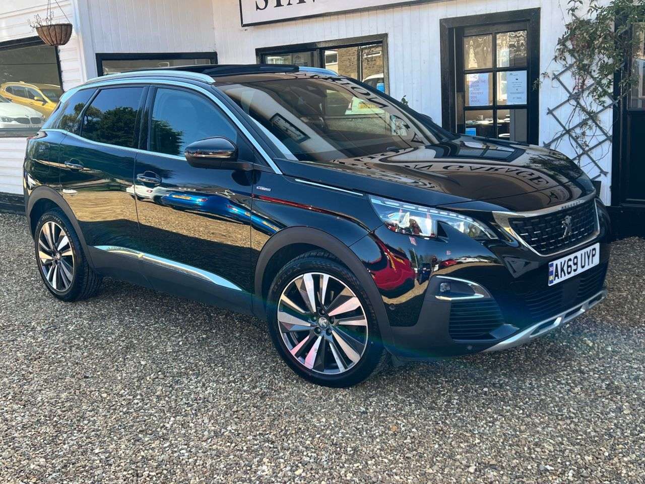 A 2020 PEUGEOT 3008 1.2 PureTech GT Line Premium SUV 5dr Petrol EAT Euro 6 (s/s) (130 ps) A 2020 PEUGEOT 3008 1.2 PureTech GT Line Premium SUV 5dr Petrol EAT Euro 6 (s/s) (130 ps)