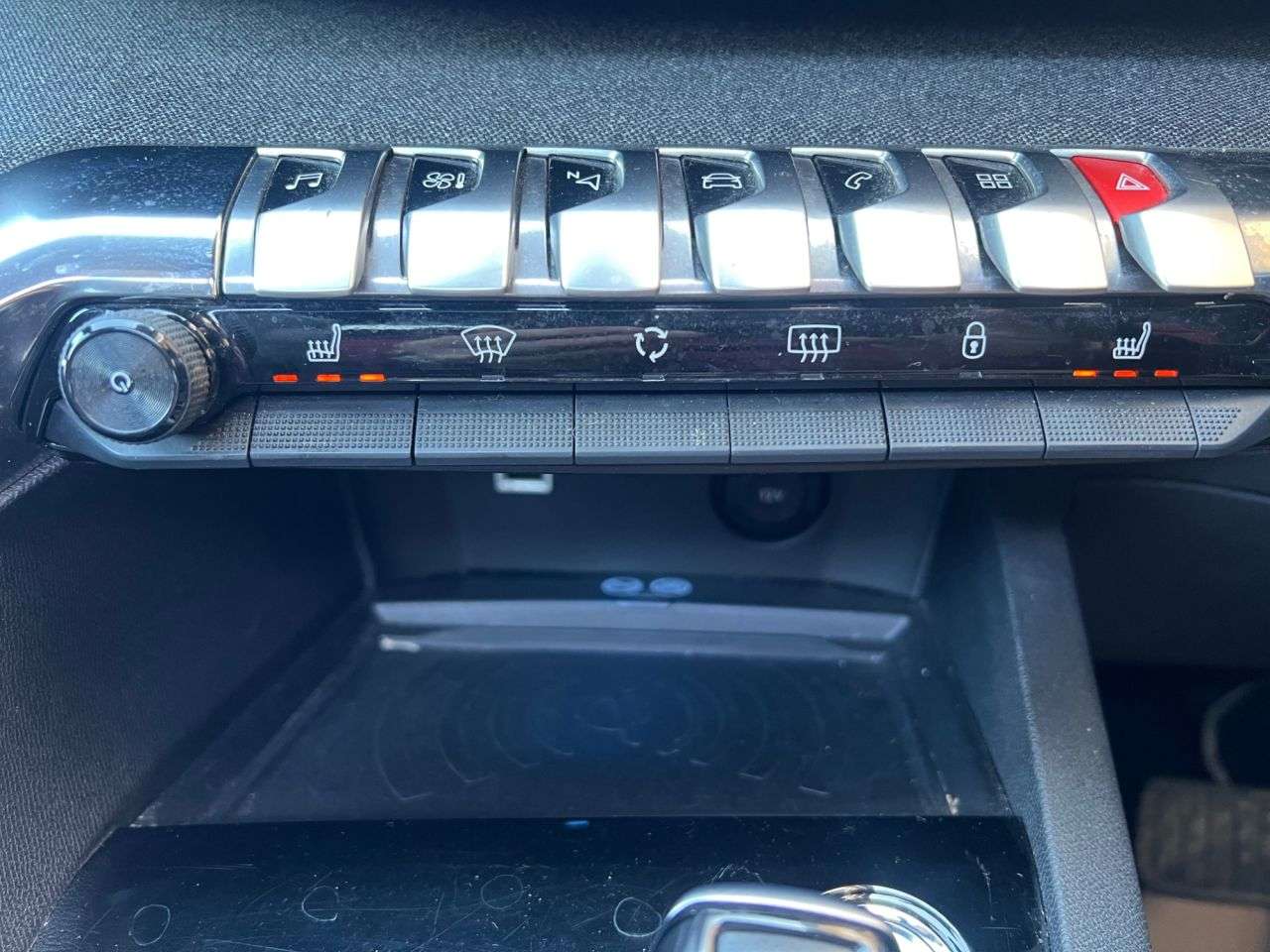 2020 PEUGEOT 3008 2020 PEUGEOT 3008