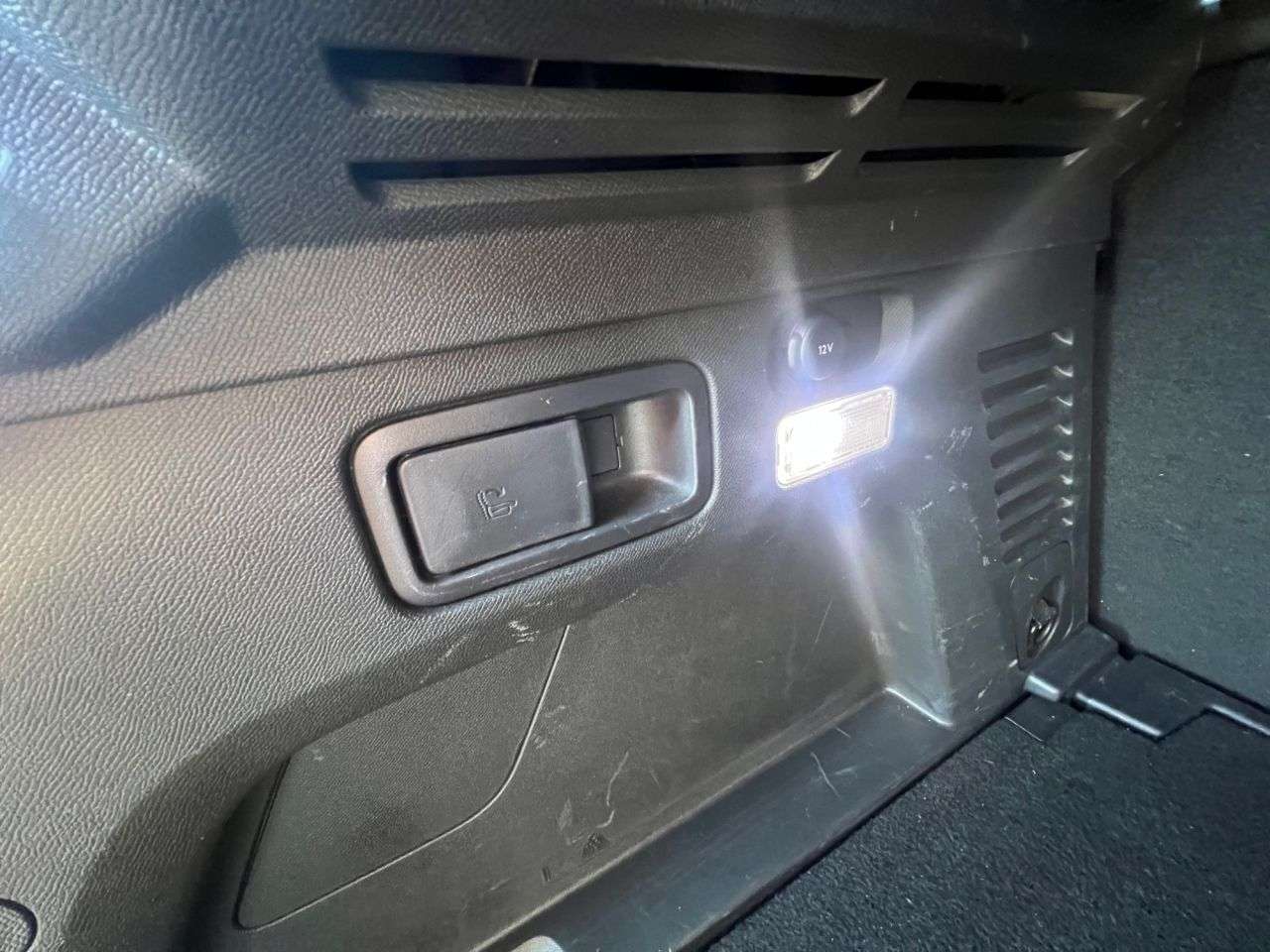 2020 PEUGEOT 3008 2020 PEUGEOT 3008